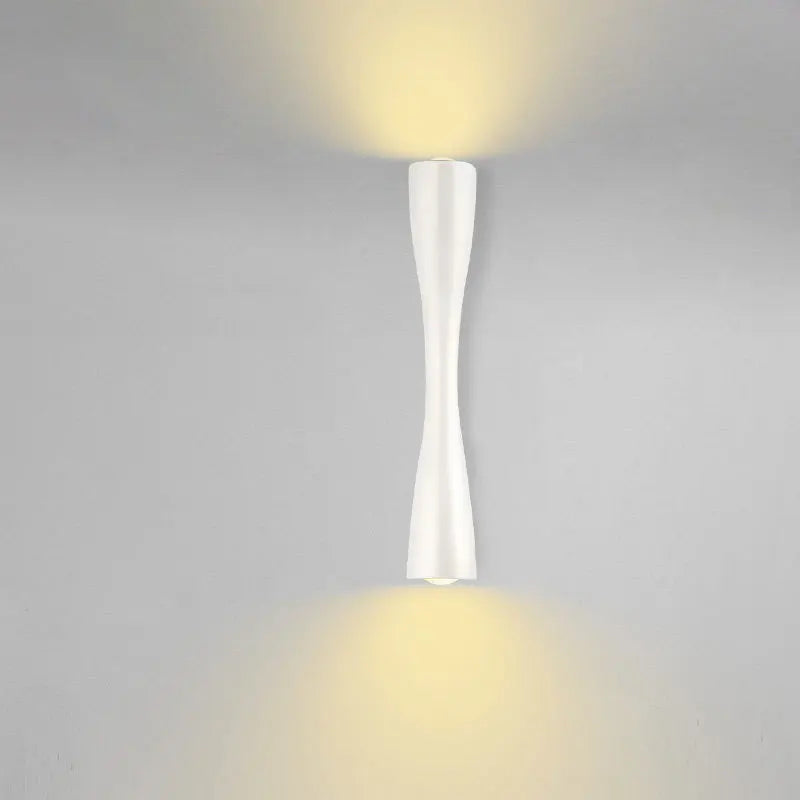 Modern minimalist wall lamp