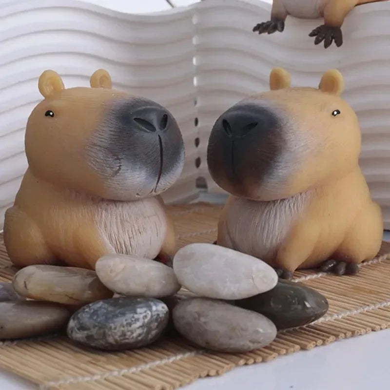 Mini Capybara Pinch Statue